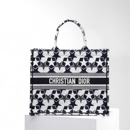 Replica Christian Dior Book...