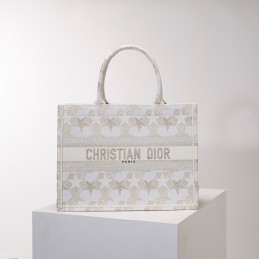 Replica Christian Dior Book...