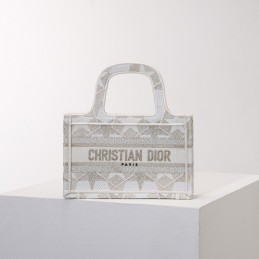 Replica Christian Dior Book...