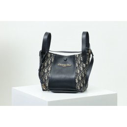 Replica Christian Dior...