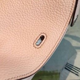 Replica Hermes Blush Pink Lindy 26 Textured Leather Bag