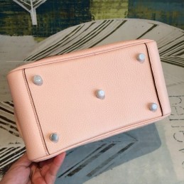 Replica Hermes Blush Pink Lindy 26 Textured Leather Bag