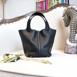 Replica Hermes Black Picotin Lock 22 Detailed Leather Bag