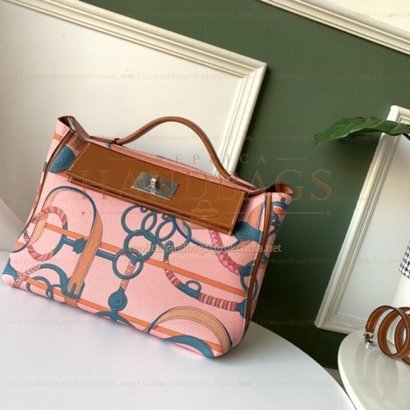 Replica Hermes Pink Kelly 2424 29 Bag