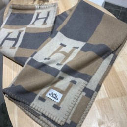 Replica Hermes beige, gray, and blue Avalon H wool cashmere blanket